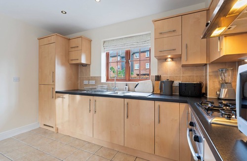 Milton Keynes Apartment | Spacious 2-Bed, Free Parking , Near Hospital & Open University