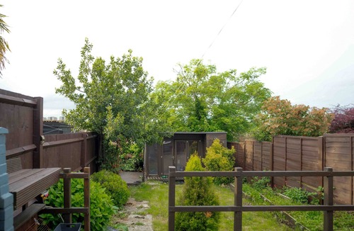 Belvedere House | Spacious 2-Bedroom House in Belvedere With Parking