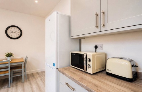 Ferryhill House | Spacious 2BR Durham Home for Contractors