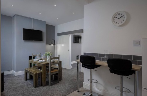 North Shore House | Spacious 3 Bedroom home Central Blackpool