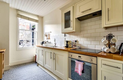 New Town Apartment | Spacious Apartment in Edinburgh's City Centre