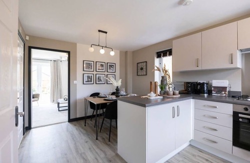 Pinxton House | Spacious & Charming Home | Driveway | Close to M1