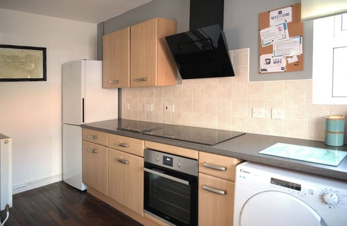 Loughborough House | Spacious & Comfortable 3-Bedroom Home in Loughborough with Free Parking