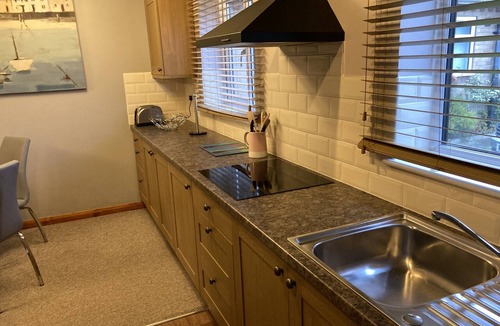 Grantham House | Spacious detached bungalow with off street parking