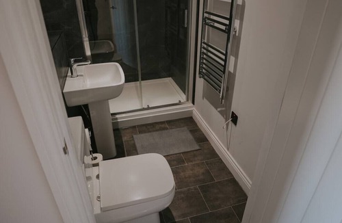 Heworth Apartment | Spacious Second Floor Apartment