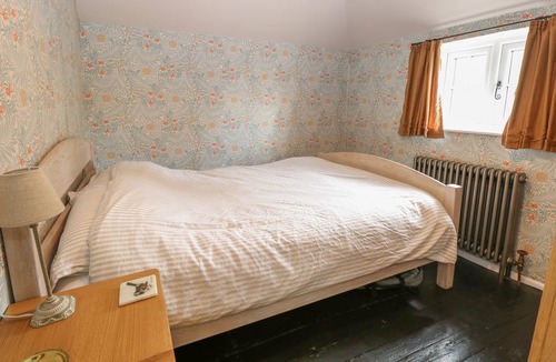 Diss Cottage | SPARROW COTTAGE, family friendly, country holiday cottage in Hoxne
