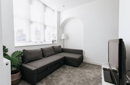 Penistone Apartment | ST MARYS APARTMENT/1 BEDROOM MODERN ACCOMMODATION IN THE MARKET TOWN PENISTON