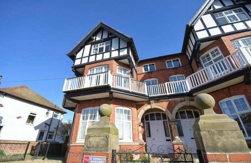 Muston Apartment | St Oswalds - Four-Bedroom Edwardian Apartment