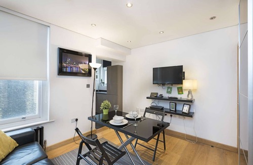 Castle Baynard Apartment | St Paul's Cathedral Premium Serviced Apartments, London