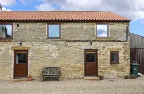 Levisham Cottage | STABLE COTTAGE, pet friendly, character holiday cottage in Levisham