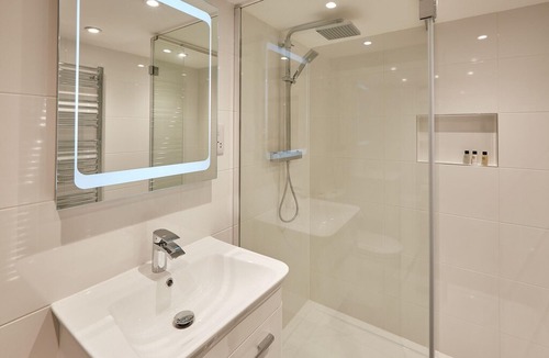 West Cliff Apartment | Staffordshire Hideaway