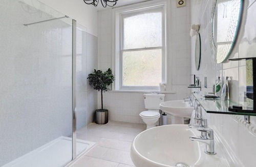 Sefton Park Hotel | Standard family of 5 room