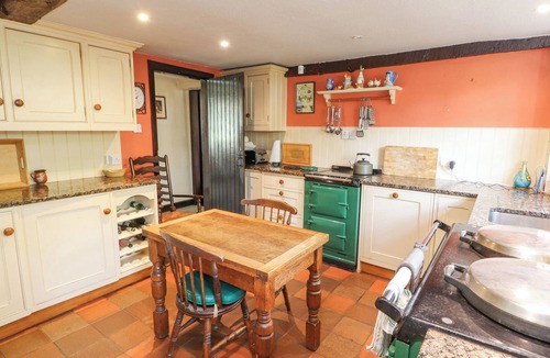 Kendal Cottage | STANG FARM, pet friendly, character holiday cottage in Kendal