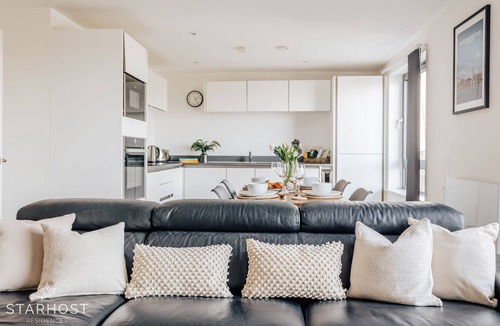Ocean Village Apartment | StarHost Residences | Awesome 2 Bedroom Penthouse Apartment with City Views