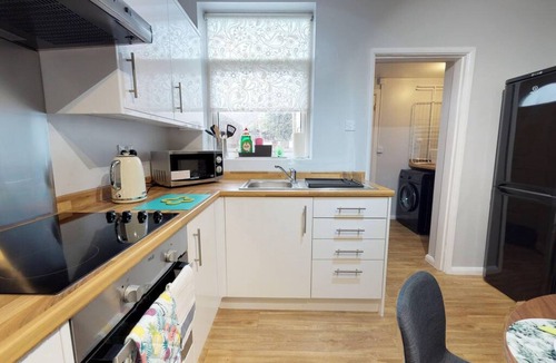 Peterborough House | StayZo 2BR House Accommodation in Peterborough