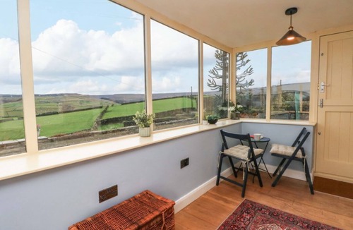 Holmfirth House | Stone & Fleece Cottage, Holmfirth