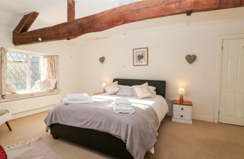Hook Norton House | Stone Wheel Cottage
