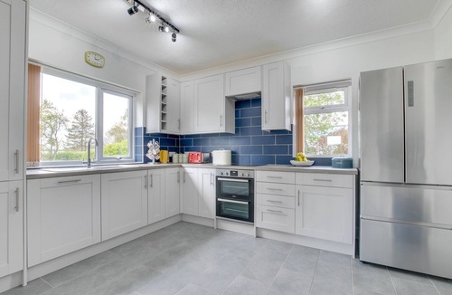 Knodishall House | Stonehurst - Three Bedroom House, Sleeps 5