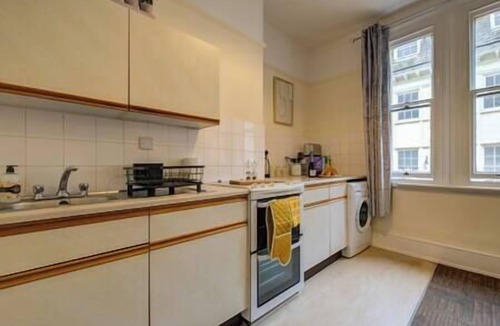 Stamford Apartment | Studio - Contractor-Friendly Apartment