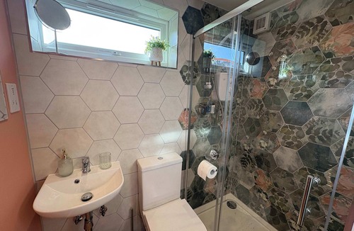Horfield Apartment | Studio Flat in Seymour Road