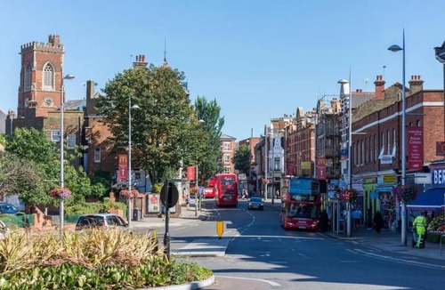 Acton Apartment | Studio Sleeps 3 - Outdoor Space - Pet Friendly