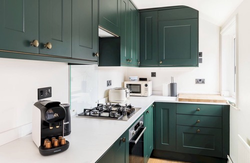 Moreton-in-Marsh House | Stunning 2-bed Townhouse in Moreton-in-Marsh - Pass the Keys