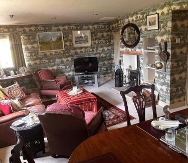 Knipton Apartment | Stunning 2 bed Flat Near Belvoir Castle