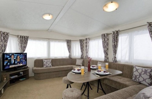 Mablethorpe and Sutton Apartment | Stunning 4-Bed Caravan in Mablethorpe sleeps 10