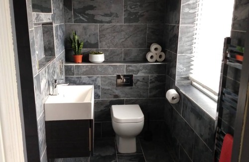 Leeds House | Stunning 5 bed 3 bathroom in Headingley