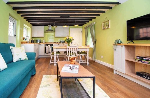 Stoke Bardolph Apartment | Stunning and Scenic Farmhouse | Perfect Setting
