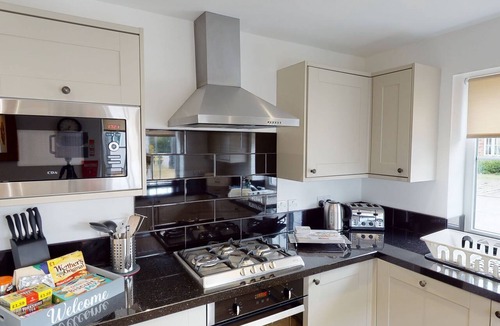 Filey Cottage | Stunning Coastal Cottage - Sleeping 6 in 3 Bedrooms - Pool and Beach Access Included.