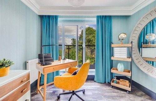 Olney House | Stunning House 30-Min to Silverstone Office Balcony Parking Self-Check-In Yoko Property