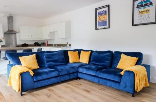 Chapeltown House | Stunning Lodge with Hot Tub