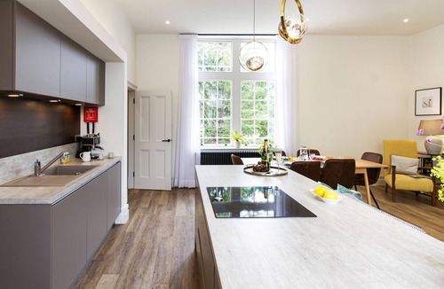 Clitheroe Apartment | Stunning, stylish, huge 2 floor Georgian apartment