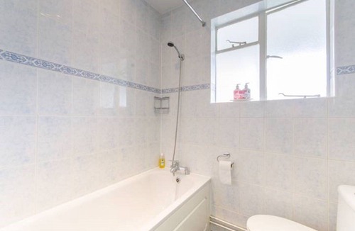 Finchley Church End Apartment | Stunning two bedroom apartment with views over the Dollis Park/Stream.