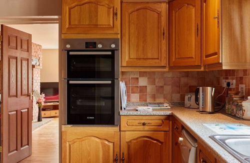 Dalbury Lees House | Stunning villa for 14 people with WIFI, TV and pets allowed