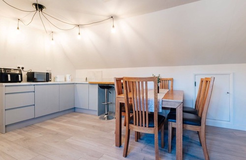 Little Stukeley House | Stunning villa for 4 people with WIFI