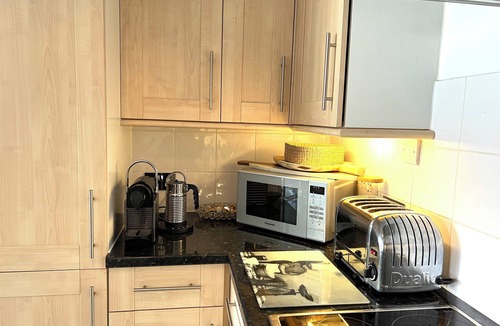 Town Apartment | Stylish 1 Bed Penthouse Apartment With Large Cityscape Balcony