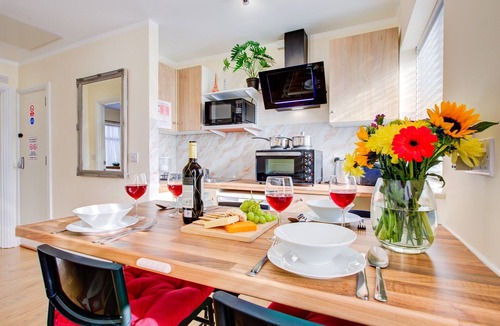 Ponders End Apartment | Stylish 1 BF-Free Parking-London-Tottenham Hotspur Stadium