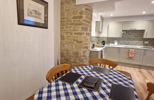 Stamford House | Stylish 2-bed House in Stamford Town Centre