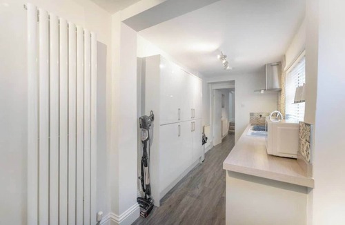 North Bitchburn House | Stylish 2 Bedroom in Bishop Auckland with Parking