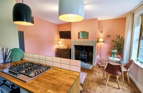 Wadsworth House | Stylish 2BR Home | Central Hebden Bridge Escape
