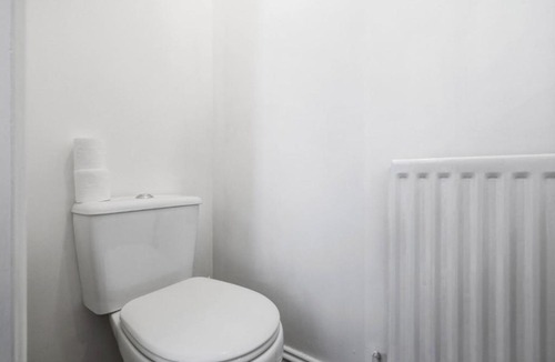 Smethwick House | Stylish 3-Bed House Near Birmingham City Centre