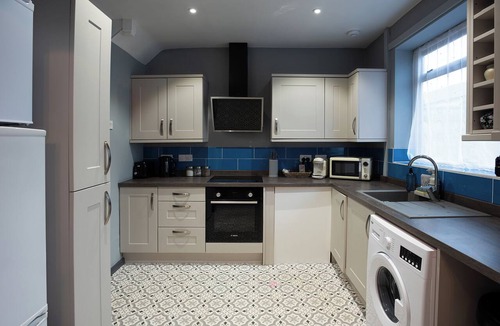 Wigan House | Stylish 3 bedroom Wigan House sleeps 7