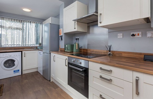 High Hazels House | Stylish 3BR House | Perfect for Contrators & Extended Stays