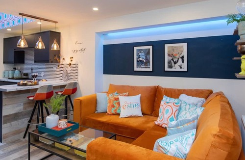 Coventry House | Stylish 5Bed 5 Bath House On Street Parking Garden