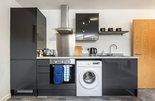 Sheffield City Centre Apartment | Stylish Central Sheffield 1BR – Sleeps 2