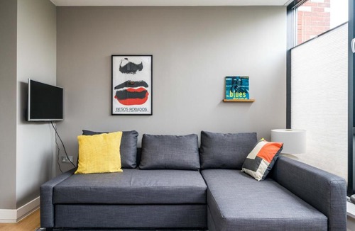 Hackney Wick Apartment | Stylish Flat by Victoria Park