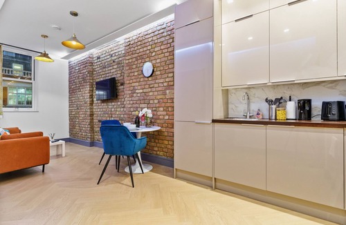 Kilburn Apartment | Stylish Modern 1 Bed Apartment in London NW6*8