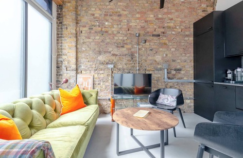 Battersea Apartment | Stylishly Designed 1BDR Flat by Battersea Park